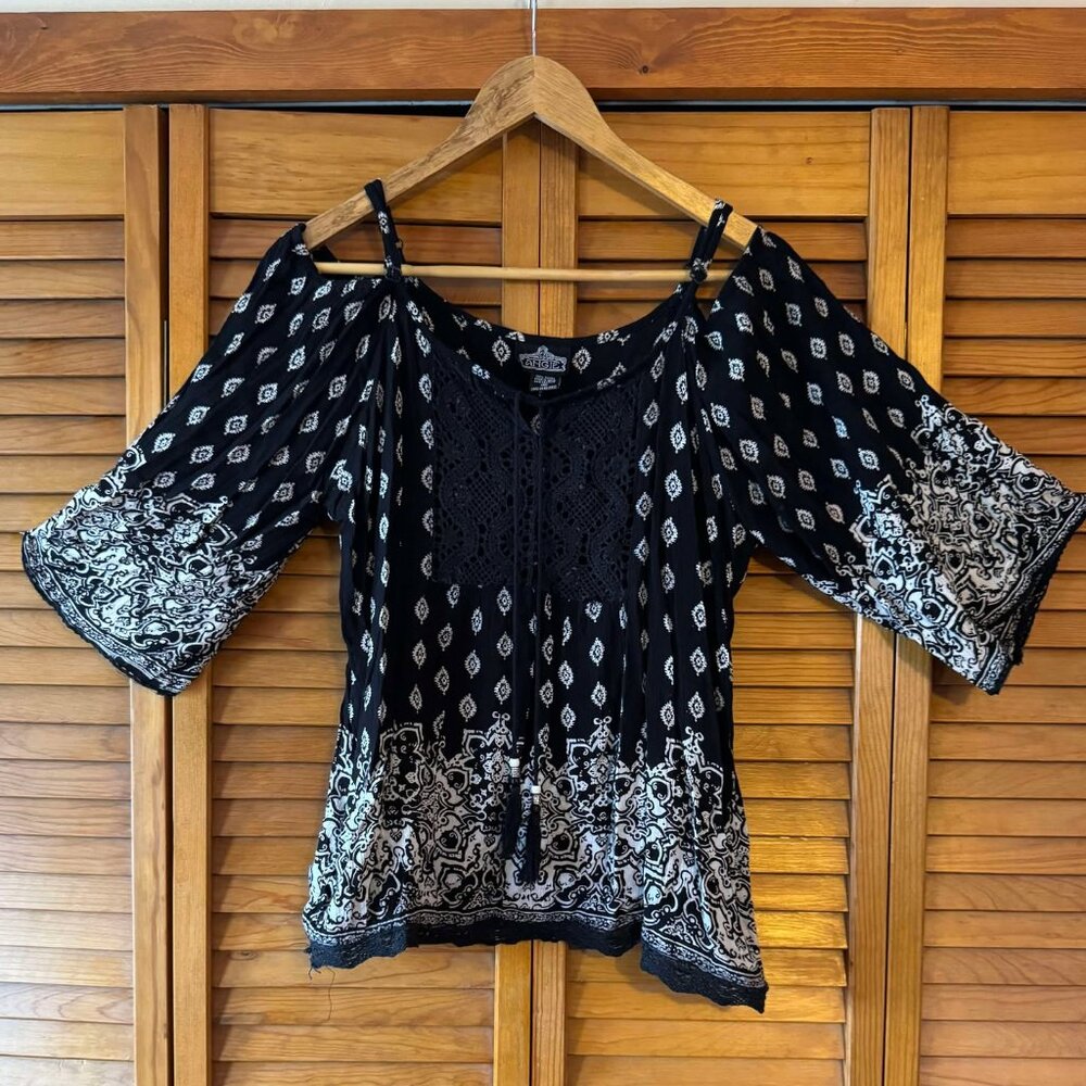 ANGIE | Cold Shoulder Tunic Top